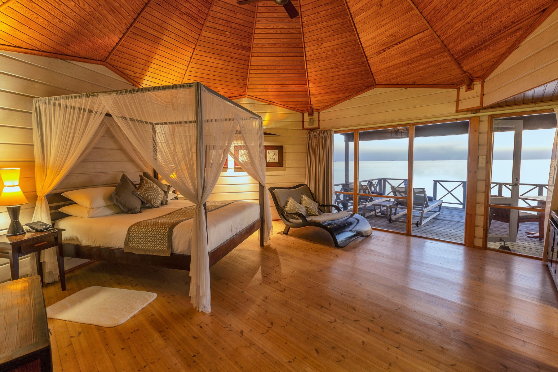 Jacuzzi Water Villa